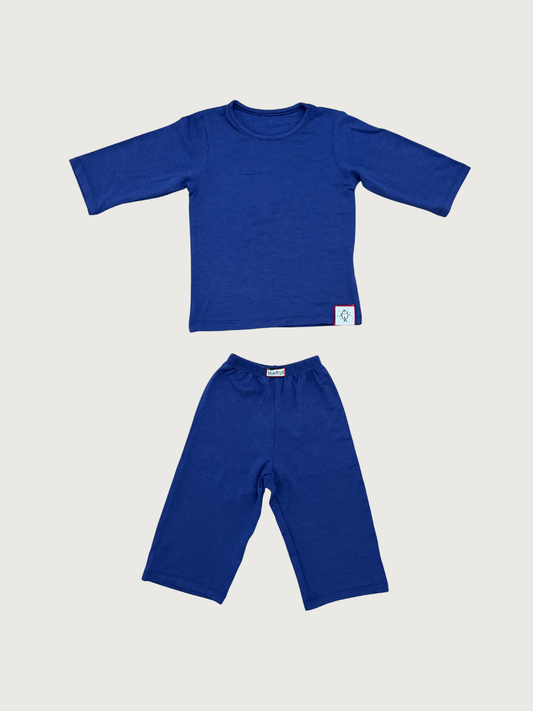 Three- quarter matching sleeve set